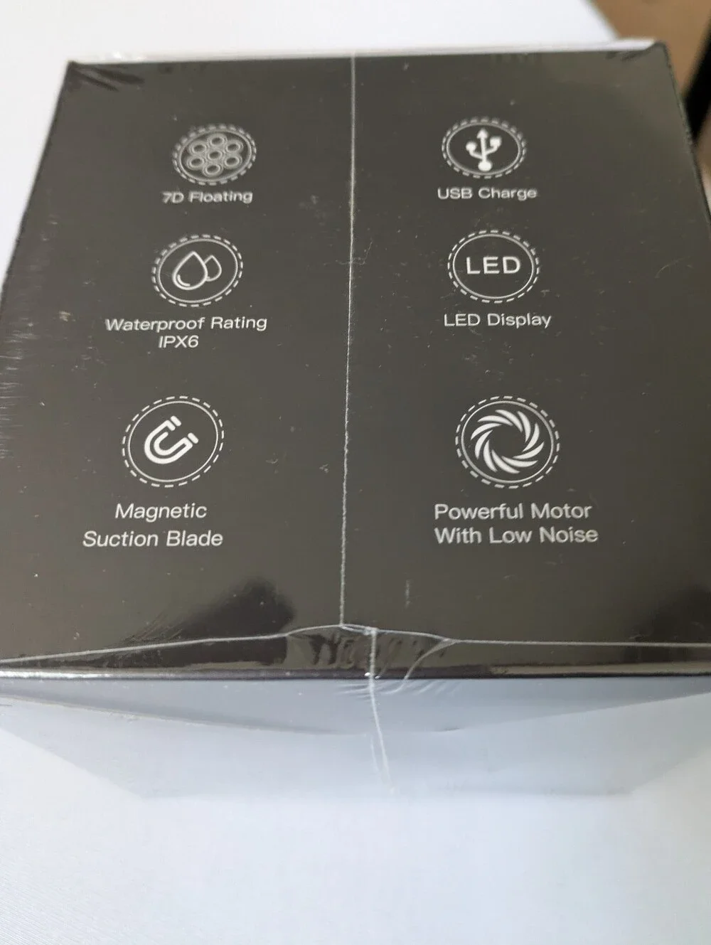 Rechargeable Men's Electric Rotary head Shaver. New In Sealed Box.